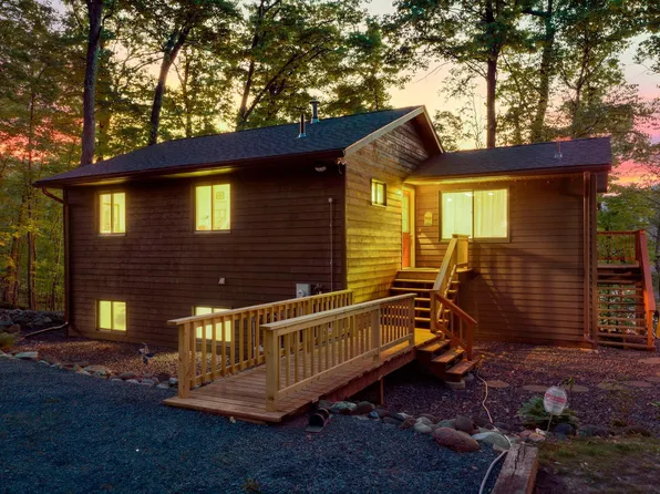 2007 Richardson Ct, Luck, WI 54853