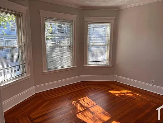 2 bed, 1000 sqft, $2,950 — Photo 2