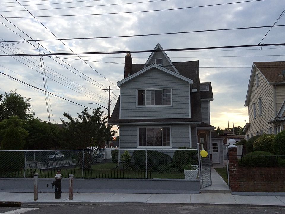 1st image of 11342 202nd St
