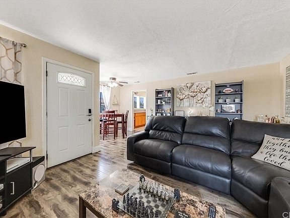 4th image of 14973 Yucca Ave