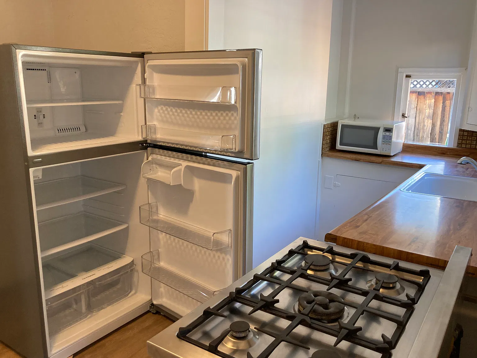2 bed, 847 sqft, $5,500 — Photo 3