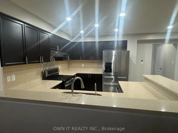 3035 Mission Hill Dr, Mississauga, ON L5M 0B8