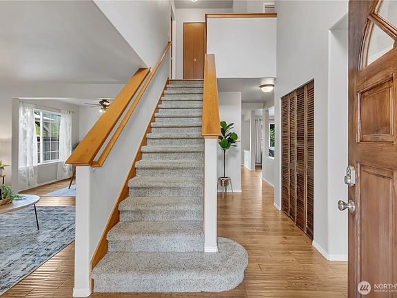 2nd image of 10825 211th Avenue Ct E