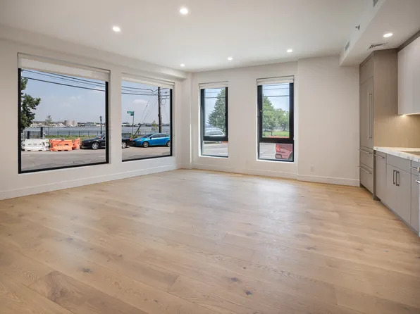 21-31 Shore Boulevard image 4 of 8