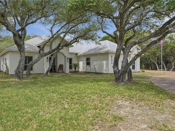 803 Buena Vista Dr, Rockport, TX 78382