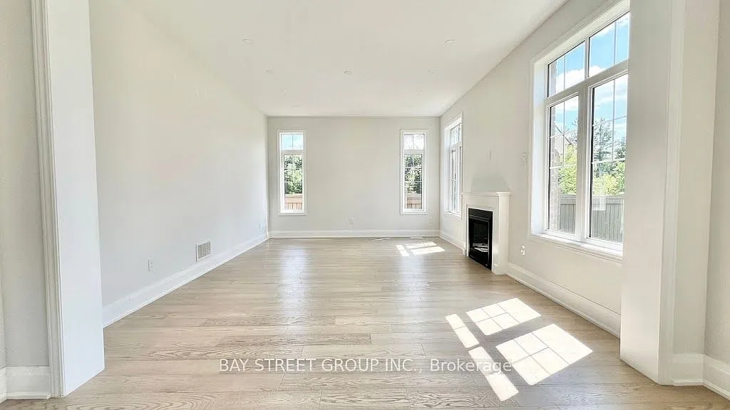 4 bed, $3,400 — Photo 4