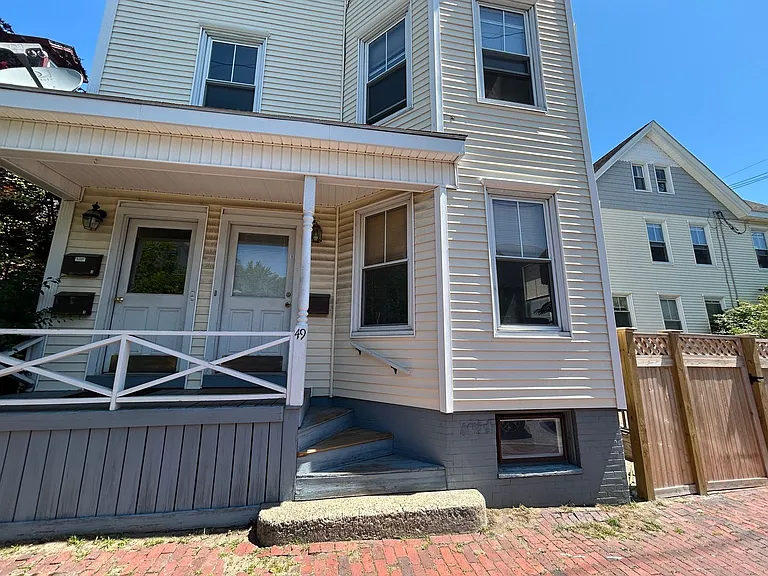 49 Sheridan St #1 — Photo 8