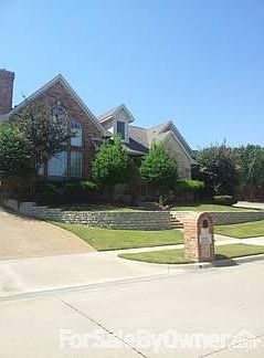 Private driveway
						:
						Driveway leads to rear garage