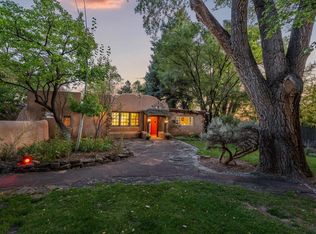 560 Piedmont, Taos, NM 87571