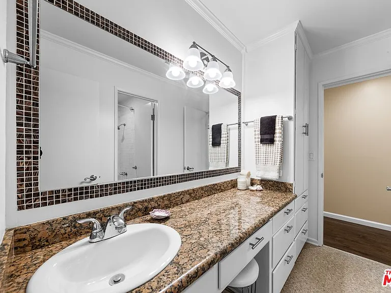 1536 Harvard St #6 — Photo 16