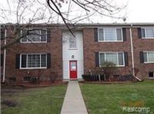 25300 Shiawassee Cir APT 202, Southfield, MI 48033