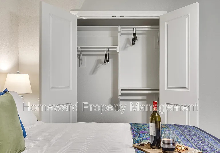 825 Juno Ln — Photo 33