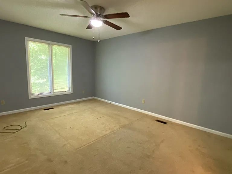 3827 Cavalier Dr — Photo 9