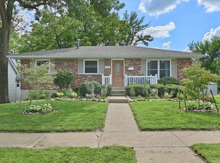 513 N 5th St, Elsberry, MO 63343