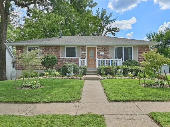 513 N 5th St, Elsberry, MO 63343