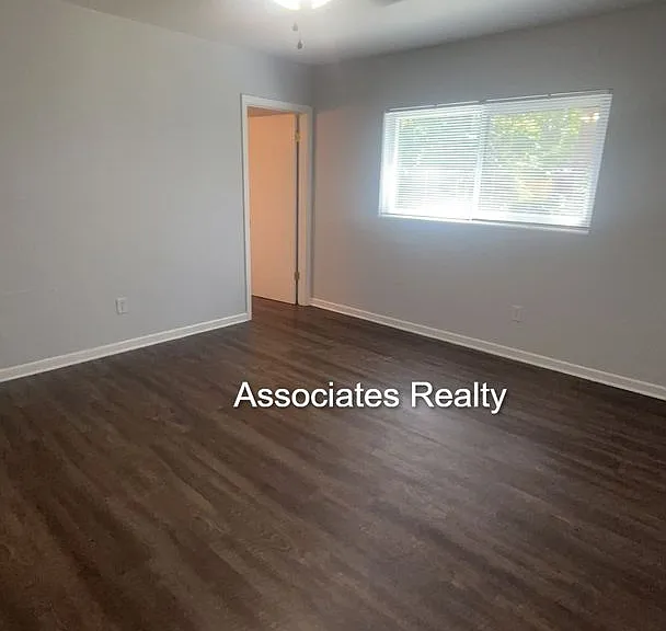 715 NW 36th St — Photo 16
