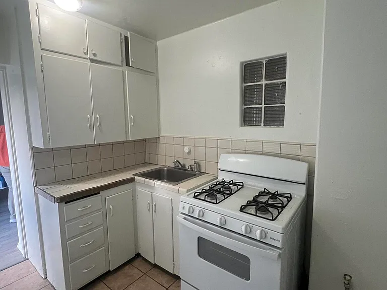 344 Tennessee St NE #B — Photo 4