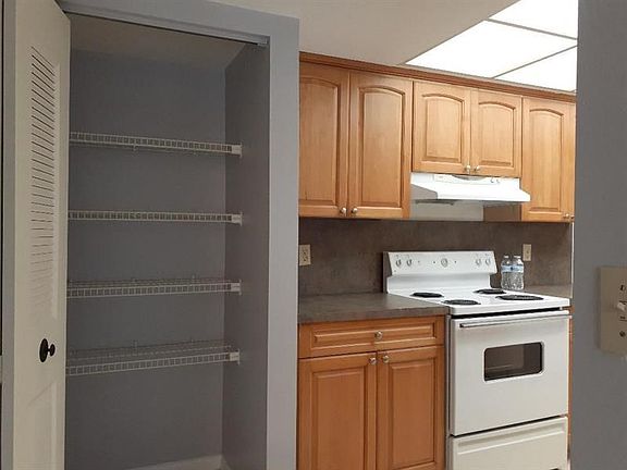 2nd image of 450 Egret Cir APT 9307