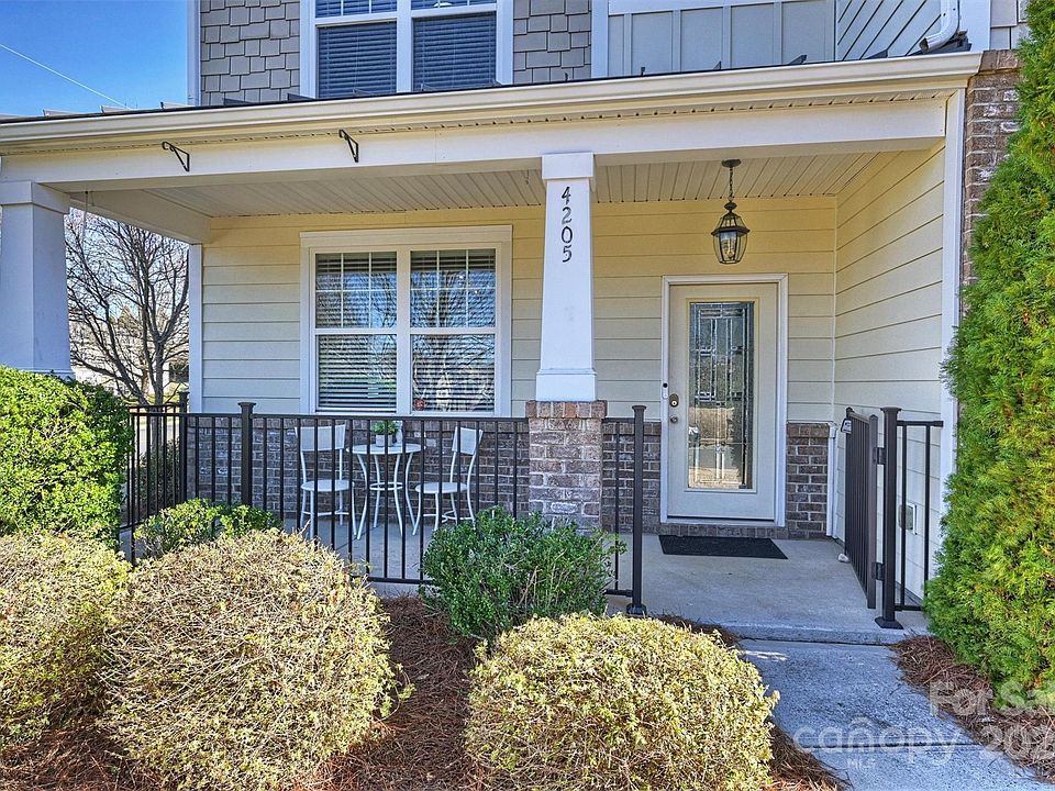 2nd image of 4205 Toddington Ln