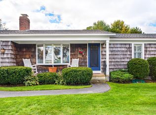 25 Surf Ln, Kennebunk, ME 04043