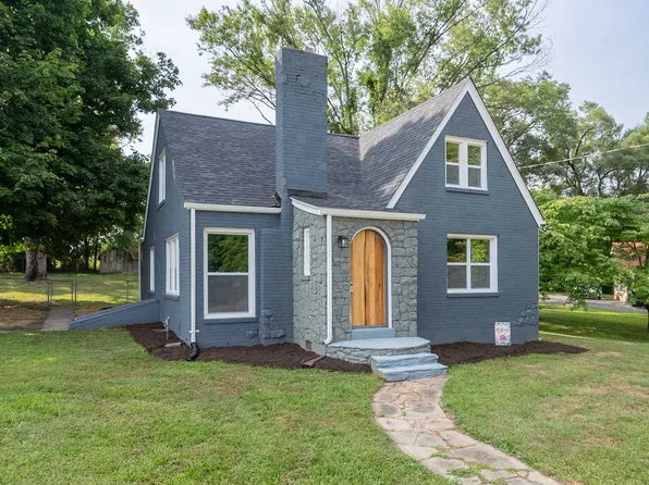 820 Newbern Rd, Pulaski, VA 24301