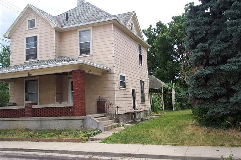 1st image of 1512 Walters St