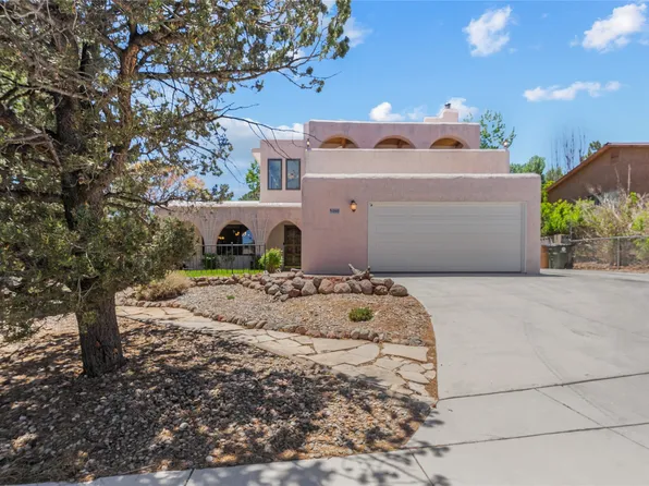 1905 Camino Redondo, Los Alamos, NM 87544