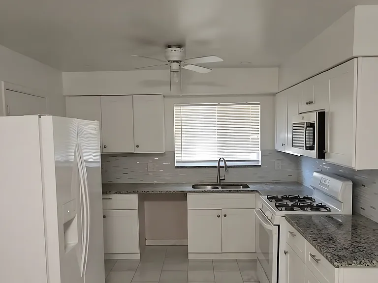 4941 Goucher Ln — Photo 4
