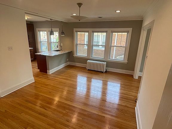 5th image of 5300 N Sheridan Rd #2