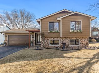 7137 Muirfield Ln, Eden Prairie, MN 55346