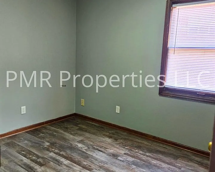 629 Franklin Ave — Photo 6