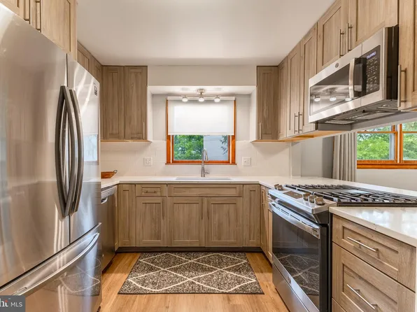 1051 Taylor St, State College, PA 16803