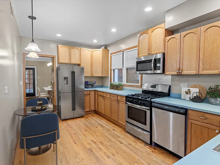 1740 W Albion Ave #2 — Photo 6