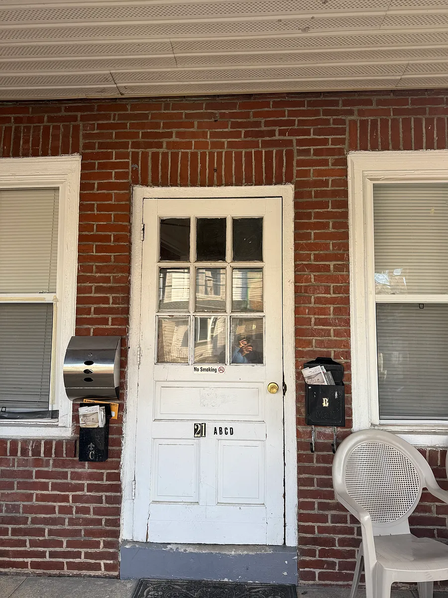 Building Photo - 21 Pine St #D