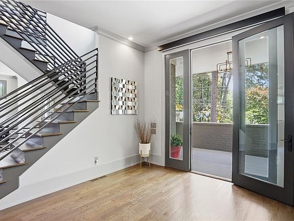 5th image of 200 Old Ivy Rd NE
