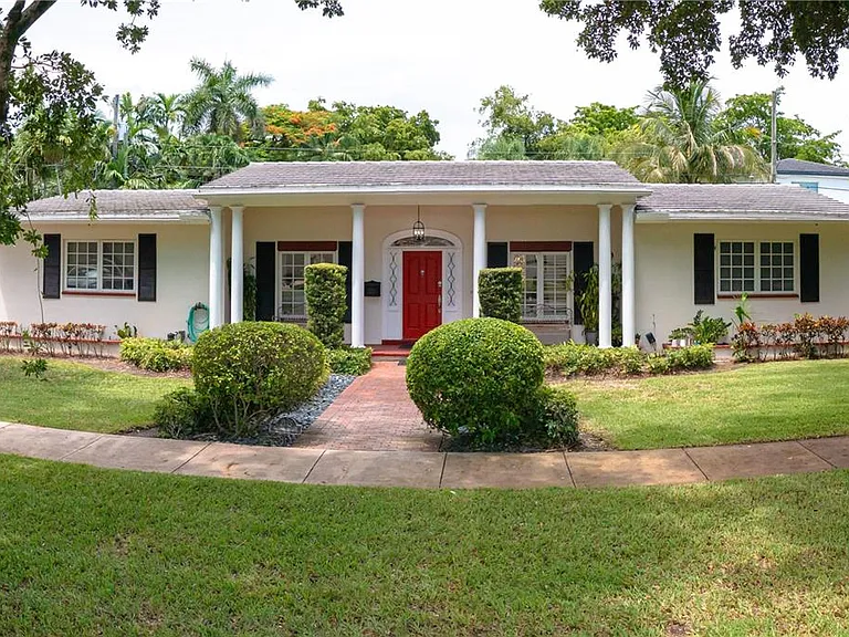 1535 Baracoa Ave — Photo 36