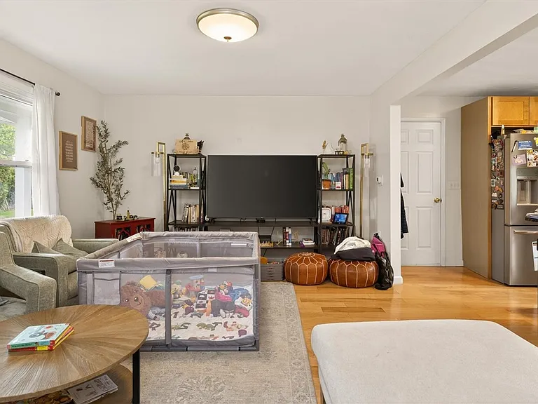 1399 Creek St — Photo 22