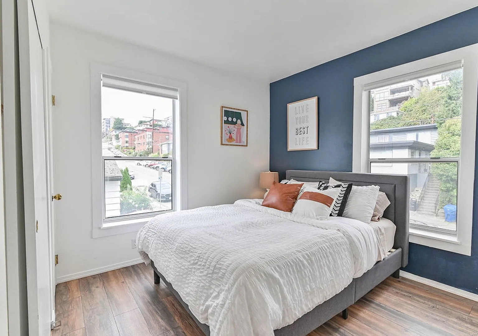 823 Nob Hill Ave N — Photo 3