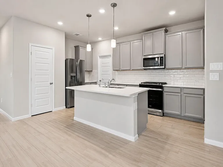 17542 Rosette Grass Dr — Photo 16
