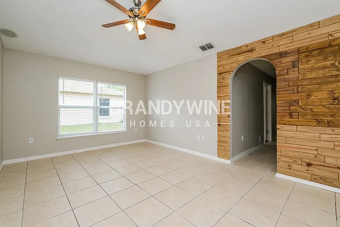 5121 Teather St — Photo 8