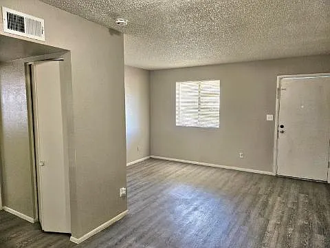 1725 W Vogel Ave #4 — Photo 5