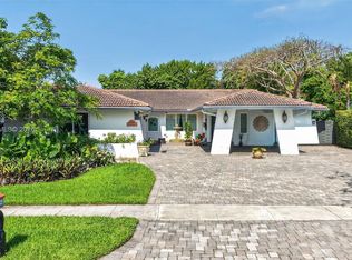3024 SW 98th Ct, Miami, FL 33165