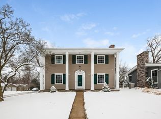 1031 Lakeside Dr SE, East Grand Rapids, MI 49506