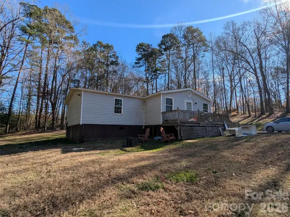 129 Hugo Dr, Gastonia, NC 28056