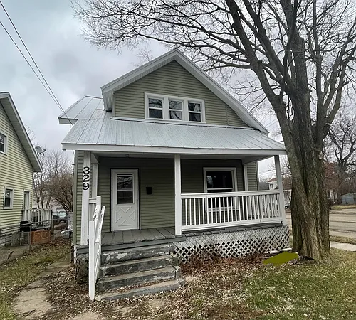 329 S Clemens Ave Photo 1