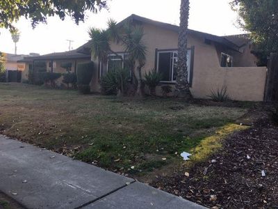 6135 N Maroa Ave, Fresno, CA, 93704