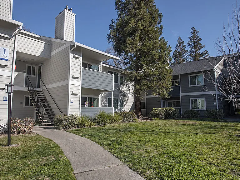 Oak Ridge Apartments — Photo 12