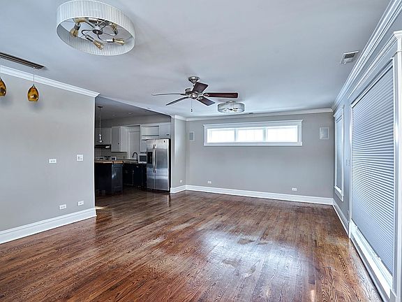 4th image of 734 Asbury Ave