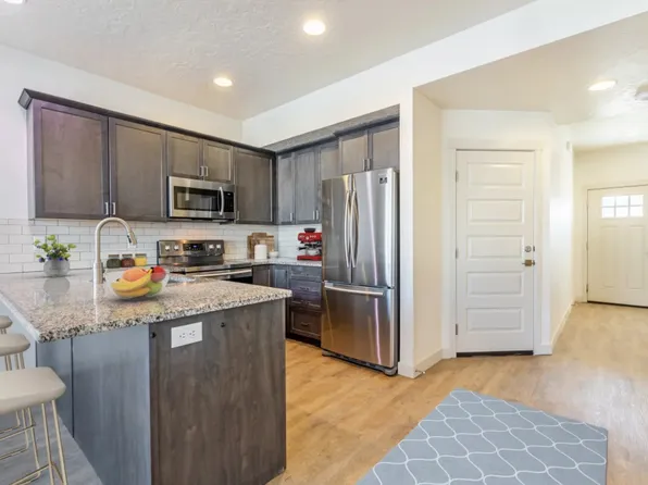 45 Twelve Townhomes, 1200 E 4500 S #2B-1Ba-1280Sqft, Salt Lake City, UT 84117