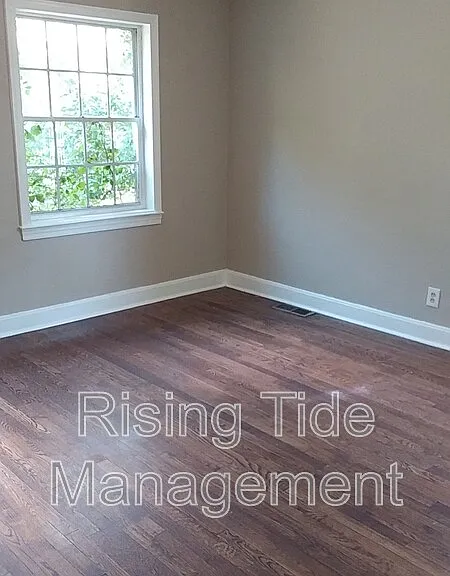 229 Pinewood Ave — Photo 11